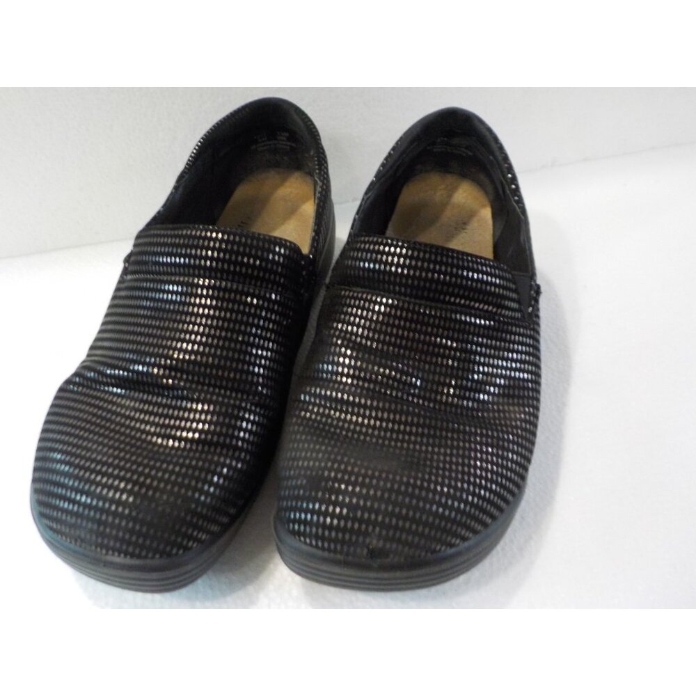 GloLily Women's Black Slip-On Slip Resistant Shiny Blk/Silver Wide Clog Size 7.5